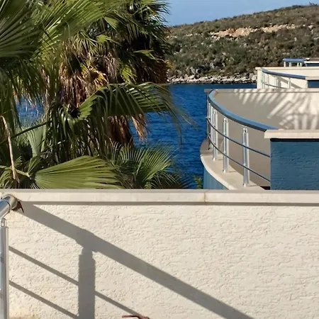 Elcon Seaside Apartmán