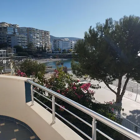 Elcon Seaside Apartment *