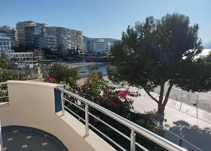 Elcon Seaside Apartmán *